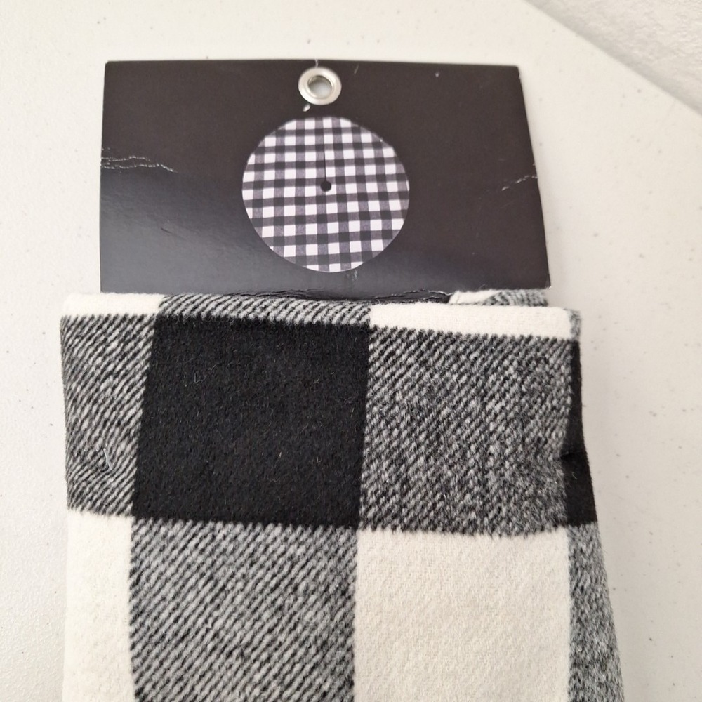 The Christmas Shoppe Tree Skirt Black and White‎ Buffalo Plaid 48"  NEW - Picture 8 of 9
